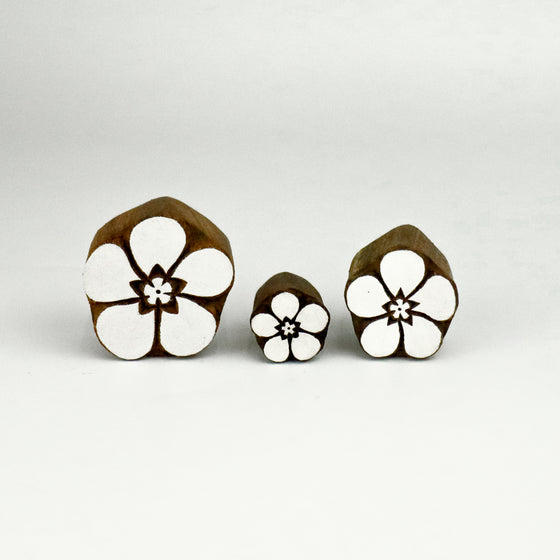 The Crafty Lass - Forget Me Not Flowers Set