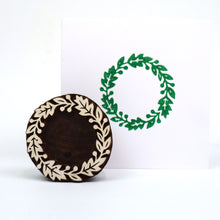  Mistletoe Wreath 2