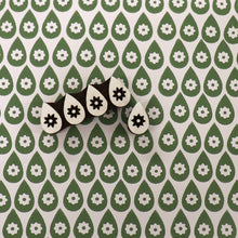  Pattern Repeat 13