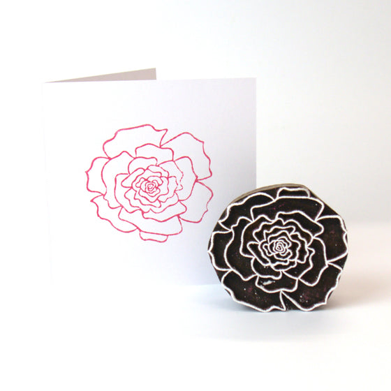 The Crafty Lass - Large Outline Rose