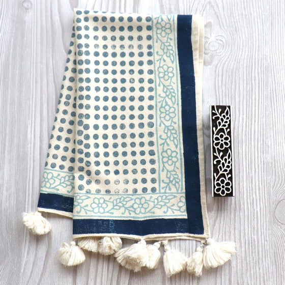 Large Dotty Tile