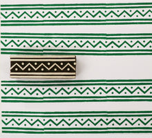  Lined Zigzag Border