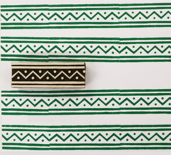 Lined Zigzag Border