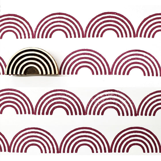 Medium Lined Half Circle