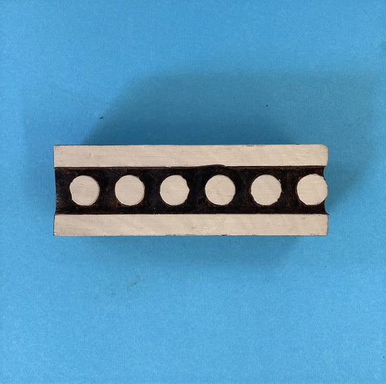 Spotty Border