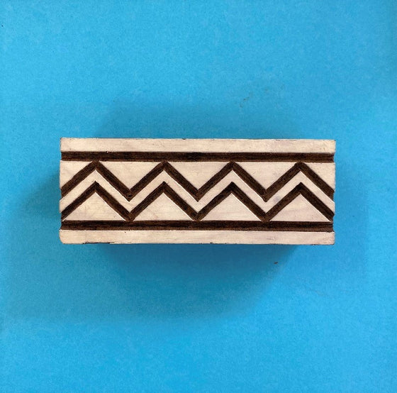 Solid Zigzag Border