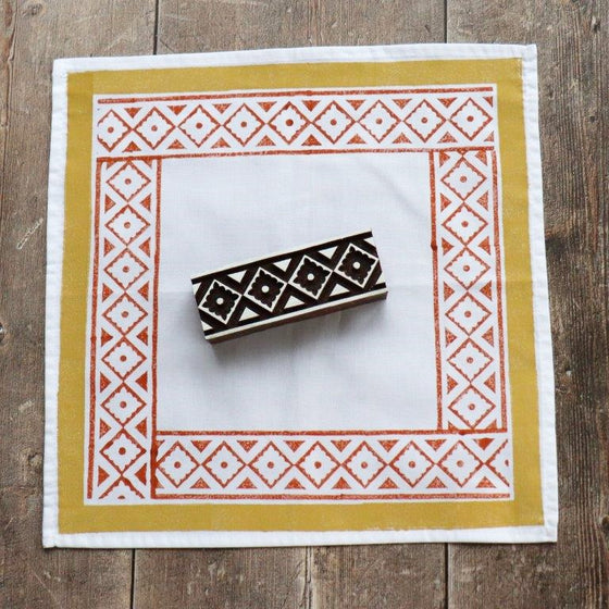 Large Patterned Border