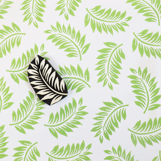 Twisted Leaf Spray